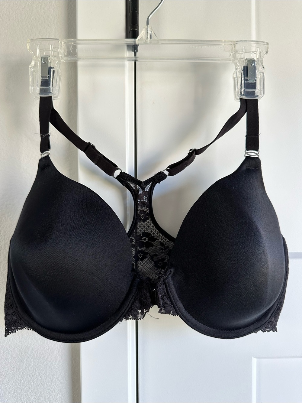 Maidenform Black Lace Racerback T-Shirt Bra - Smooth Molded Cups 32DD